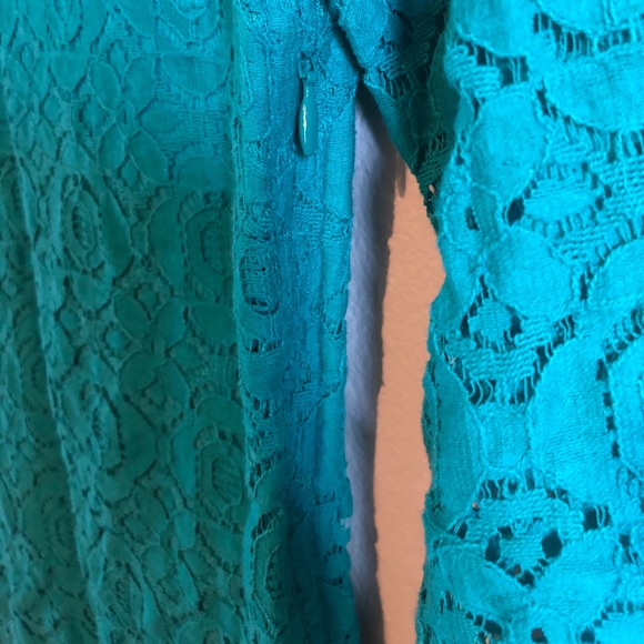 Banana Republic Lace Top - Picture 3 of 6